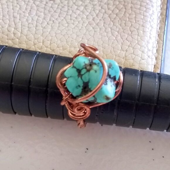 Ring Size 9.25 ~ Southwest Serenade: Turquoise Magnesite Wrapped in Copper - Picture 7 of 12